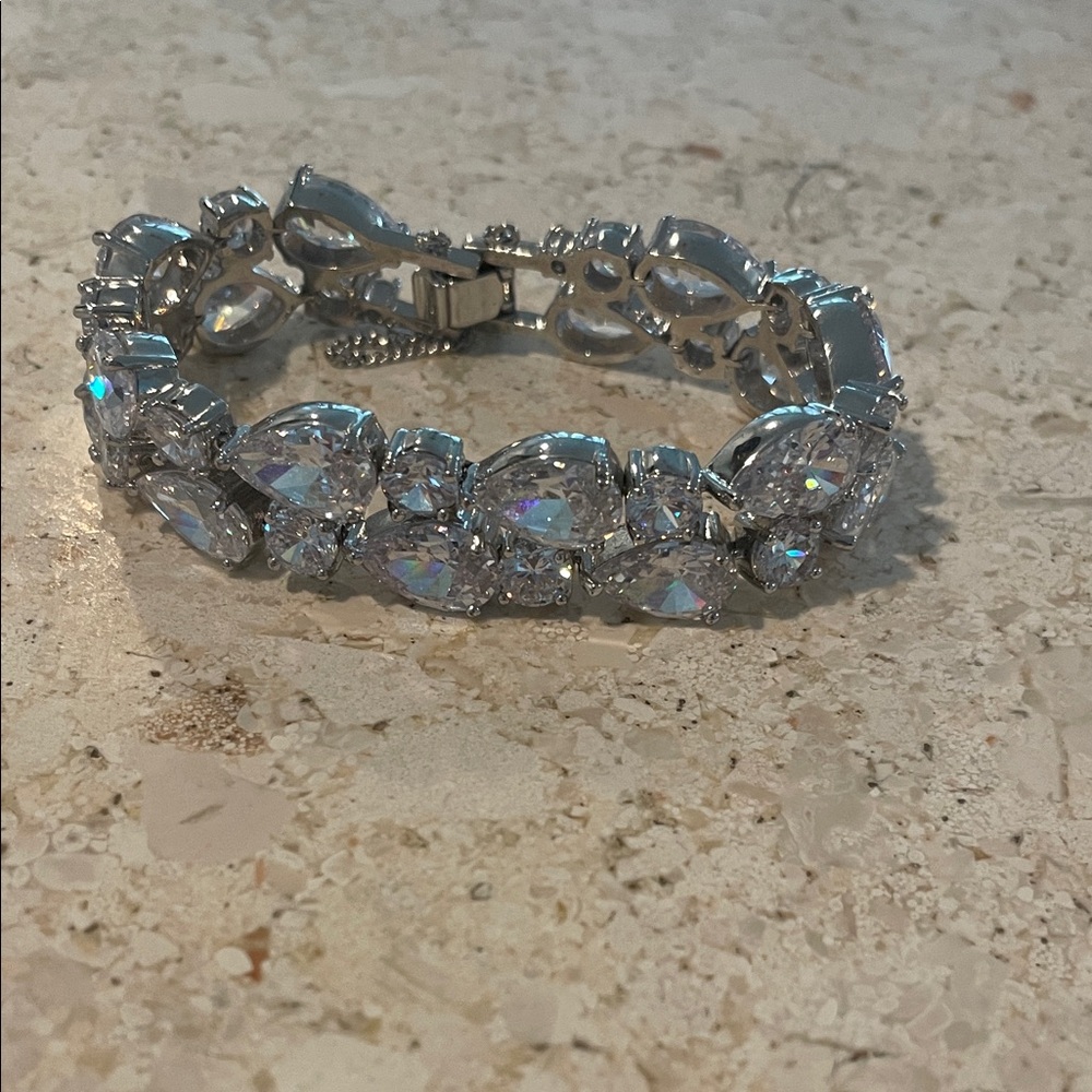 Elegant Silver Crystal Bracelet
